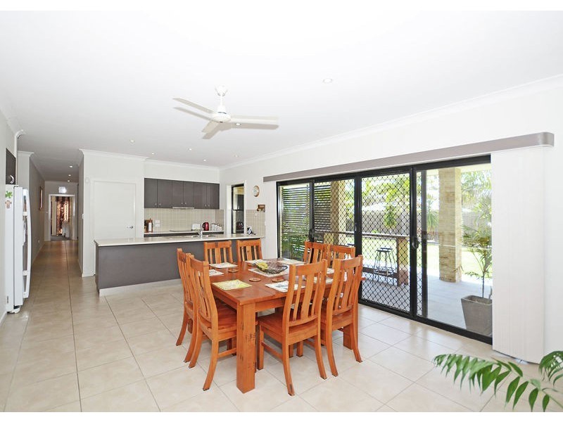 19 Amstal Avenue, Wondunna QLD 4655