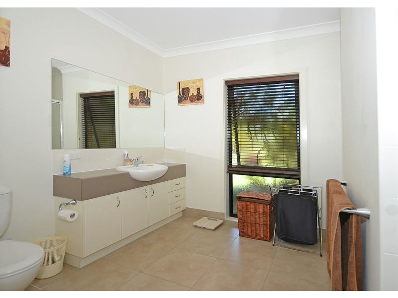 19 Amstal Avenue, Wondunna QLD 4655