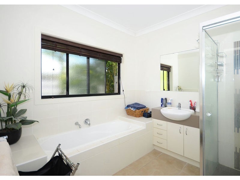 19 Amstal Avenue, Wondunna QLD 4655
