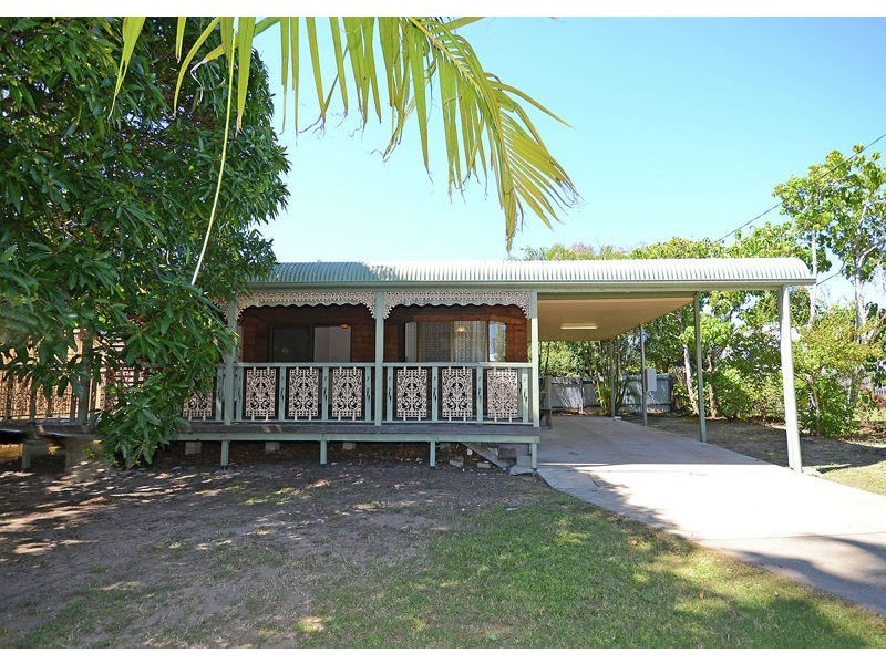 17B Hibiscus Street, Urangan QLD 4655