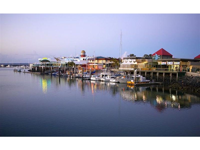 17B Hibiscus Street, Urangan QLD 4655