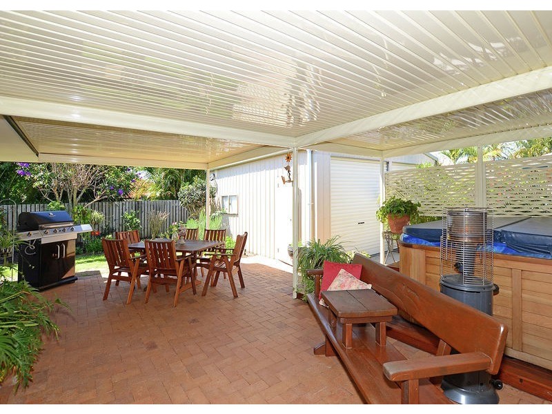 15 Delmo Court, Urraween QLD 4655