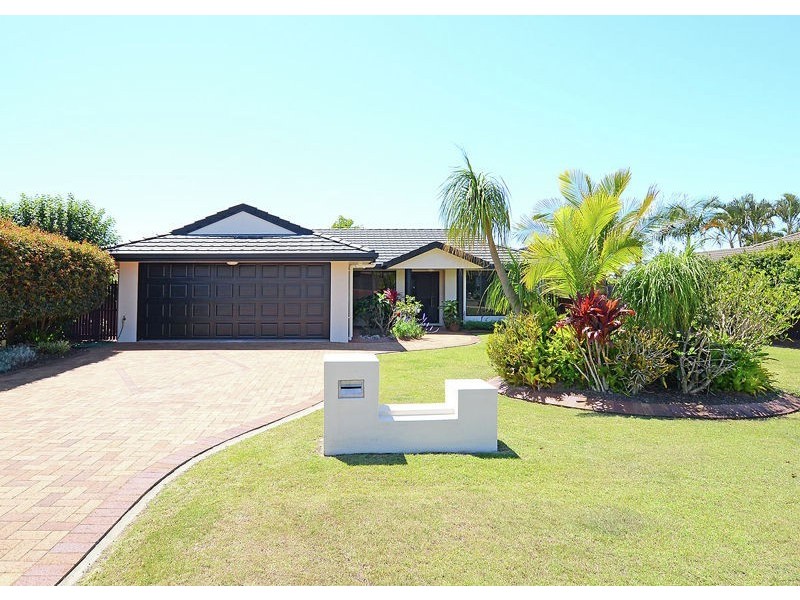 15 Delmo Court, Urraween QLD 4655