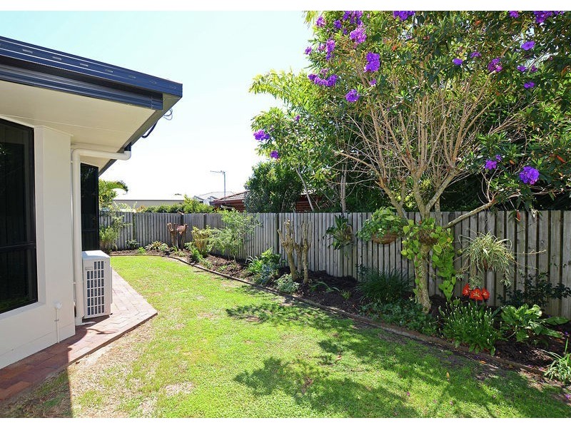 15 Delmo Court, Urraween QLD 4655