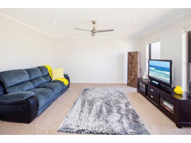 7 Jovi Court, Scarness QLD 4655