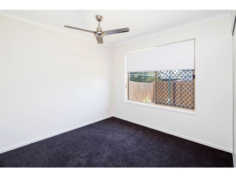 1/5 & 2/5 Jovi Court, Scarness QLD 4655