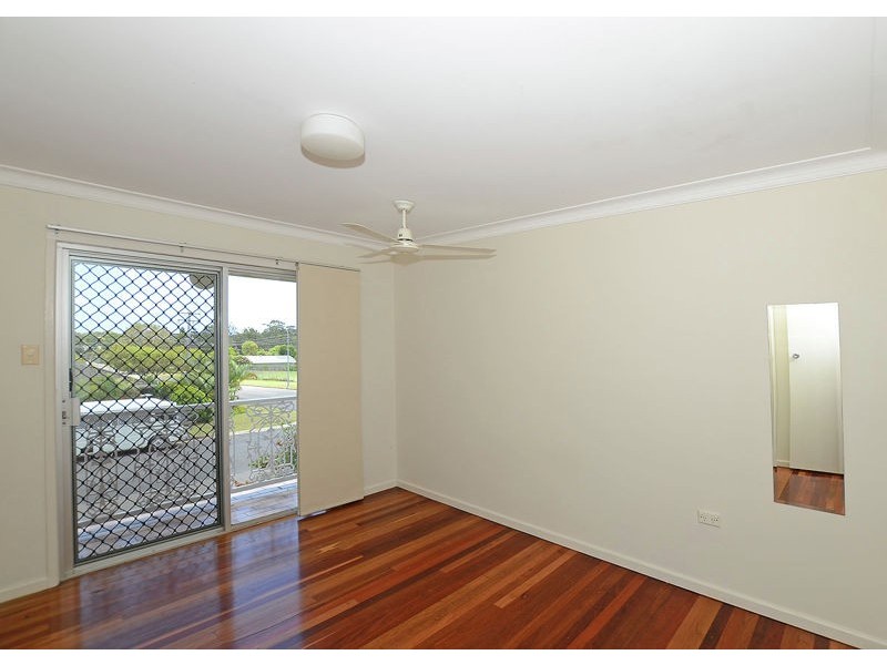 33 Holiday Parade, Scarness QLD 4655