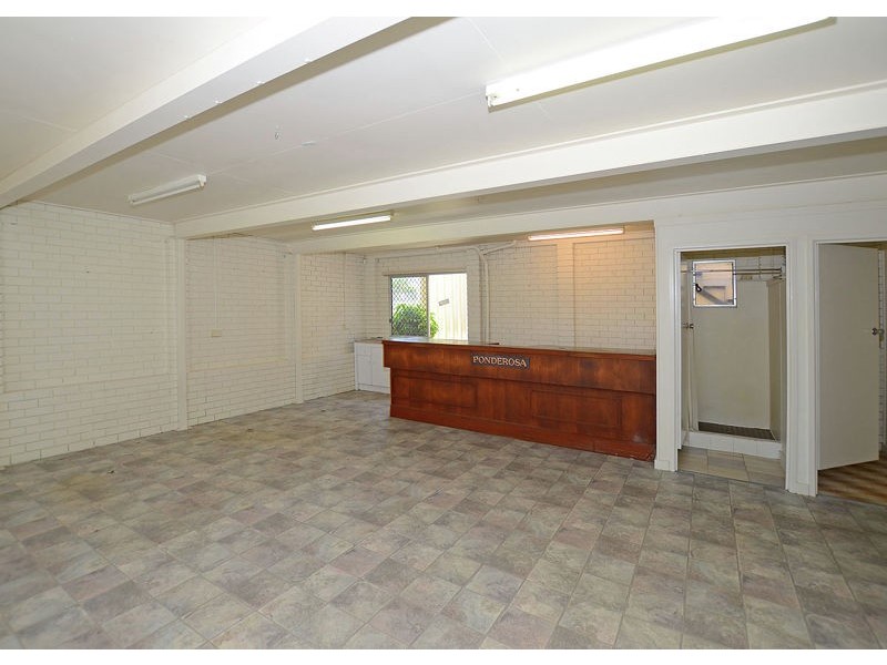 33 Holiday Parade, Scarness QLD 4655