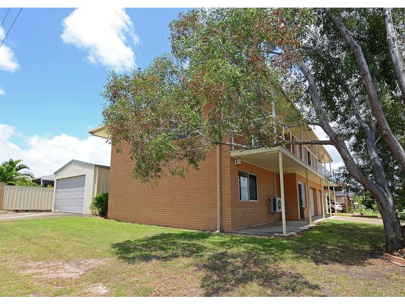 33 Holiday Parade, Scarness QLD 4655
