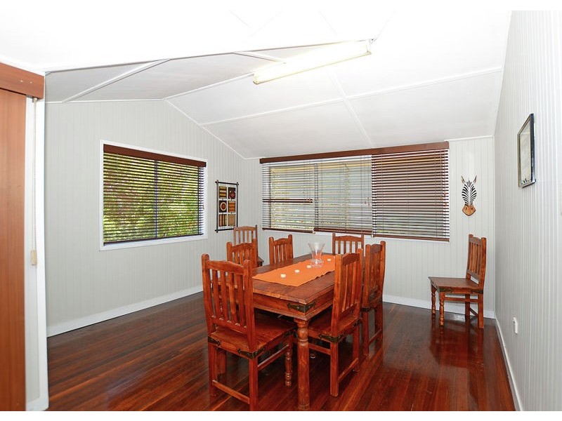 532 Esplanade, Urangan QLD 4655