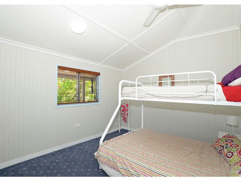 532 Esplanade, Urangan QLD 4655