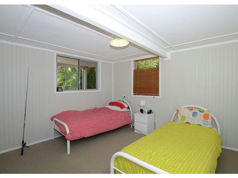 532 Esplanade, Urangan QLD 4655