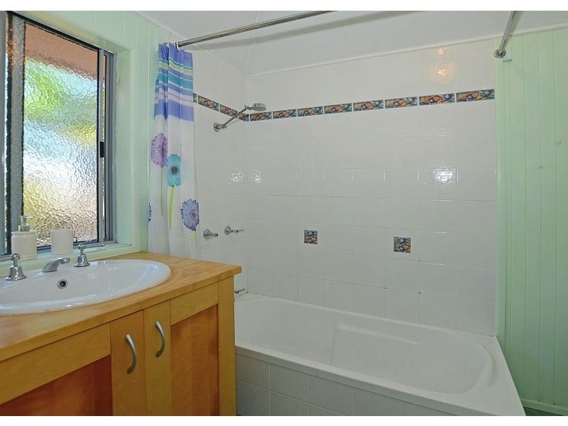 532 Esplanade, Urangan QLD 4655