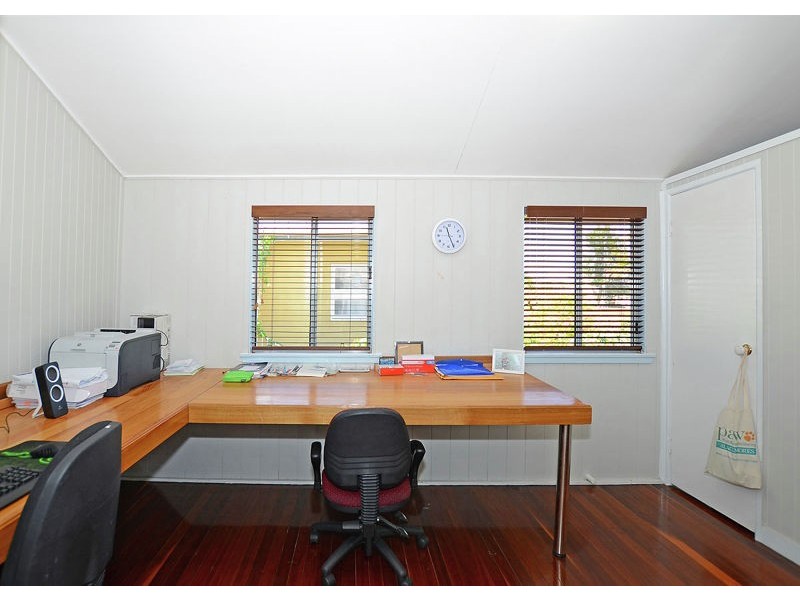 532 Esplanade, Urangan QLD 4655