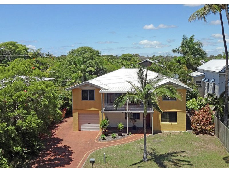 532 Esplanade, Urangan QLD 4655