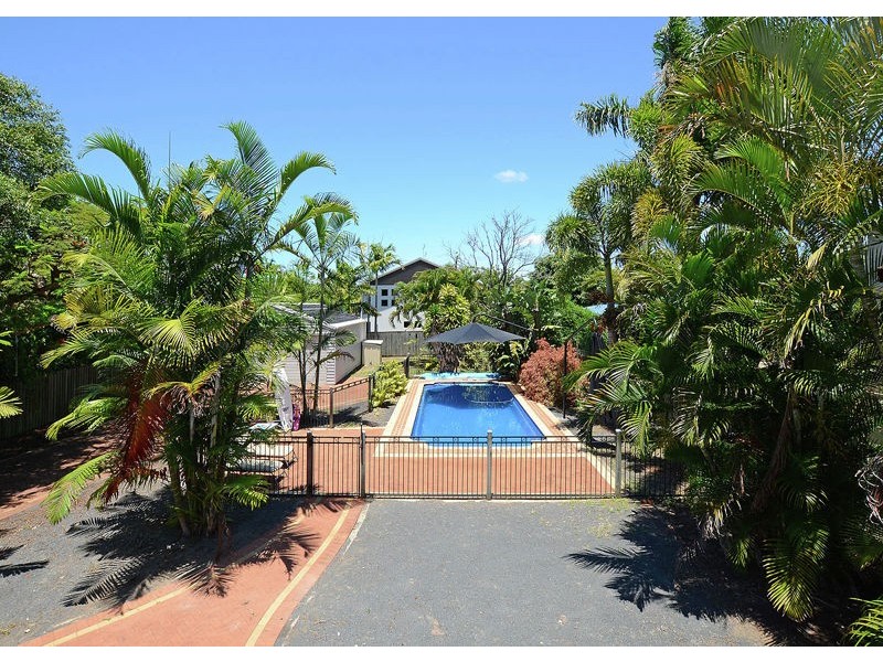 532 Esplanade, Urangan QLD 4655