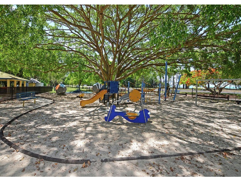 4/318 Esplanade, Scarness QLD 4655