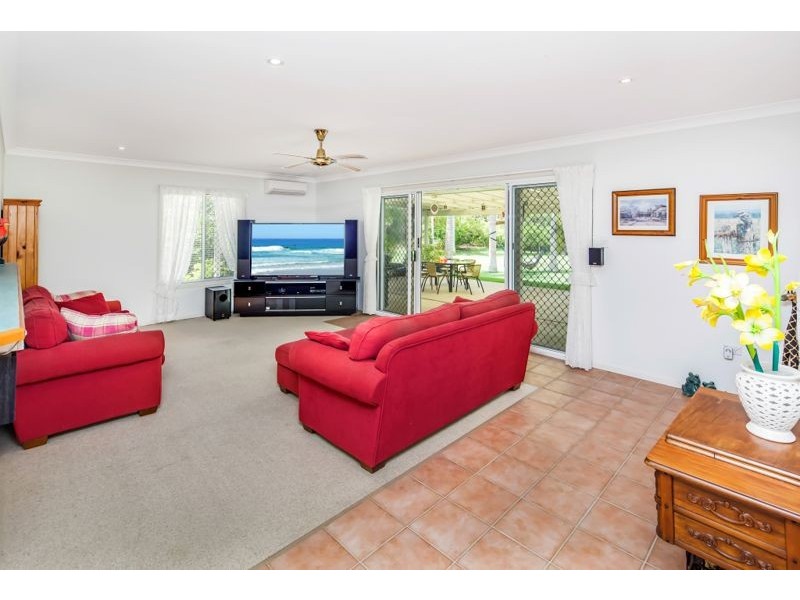 25 Palmwood Drive, Dundowran Beach QLD 4655