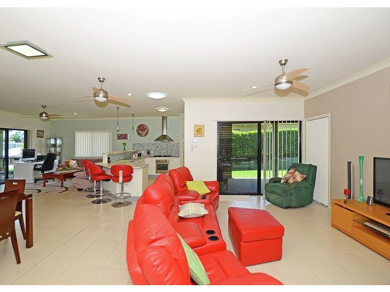 6 Pohlman Court, Scarness QLD 4655