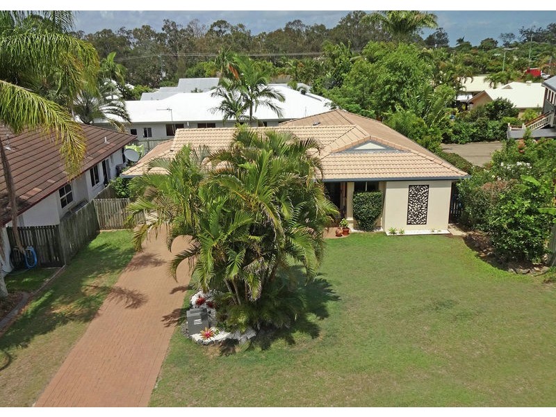 3 Gatakers Lane, Point Vernon QLD 4655