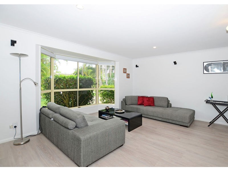 3 Gatakers Lane, Point Vernon QLD 4655