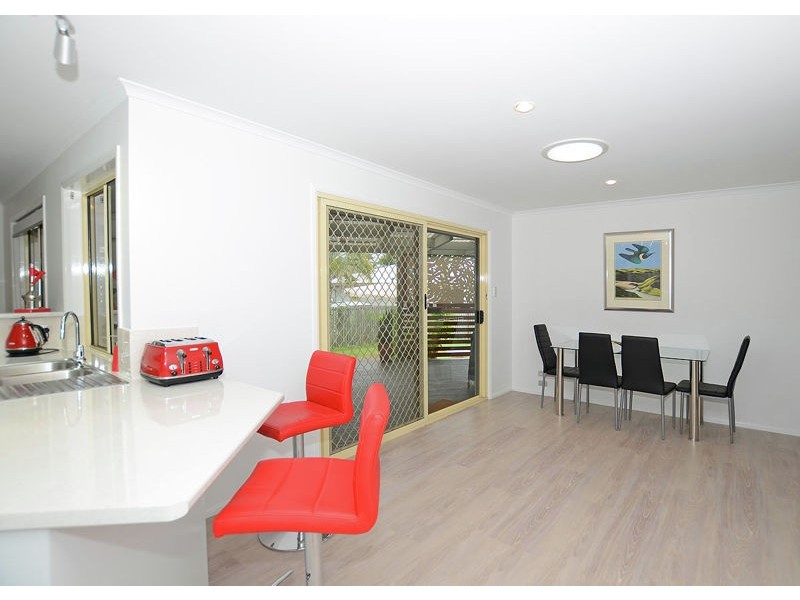 3 Gatakers Lane, Point Vernon QLD 4655