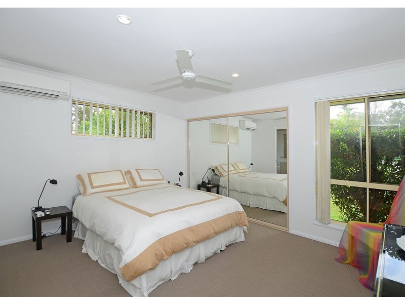 3 Gatakers Lane, Point Vernon QLD 4655