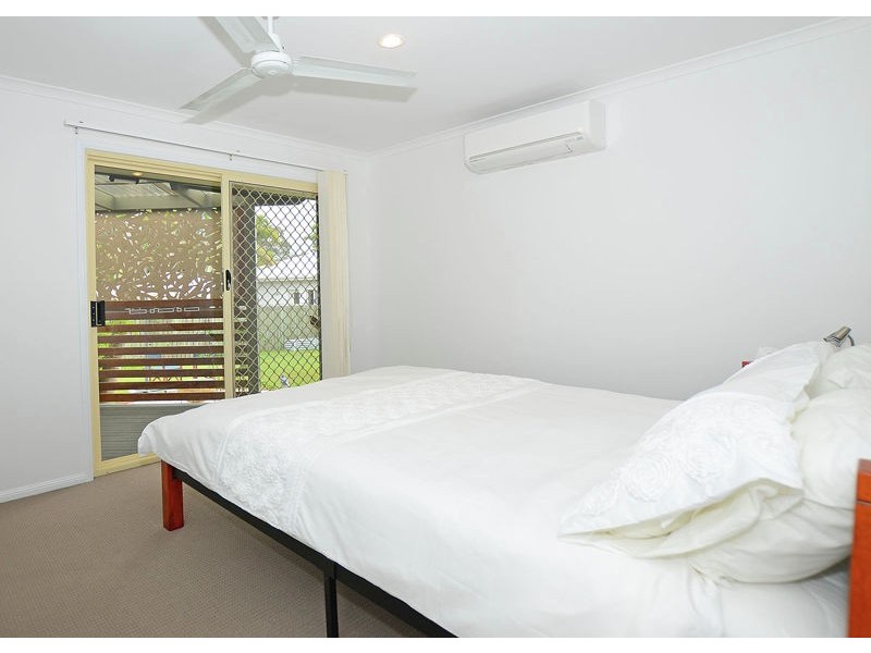 3 Gatakers Lane, Point Vernon QLD 4655