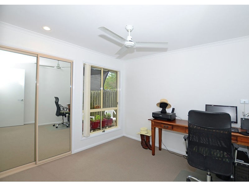 3 Gatakers Lane, Point Vernon QLD 4655