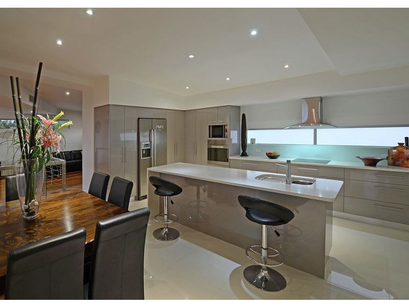 4 Johnston Boulevard, Urraween QLD 4655