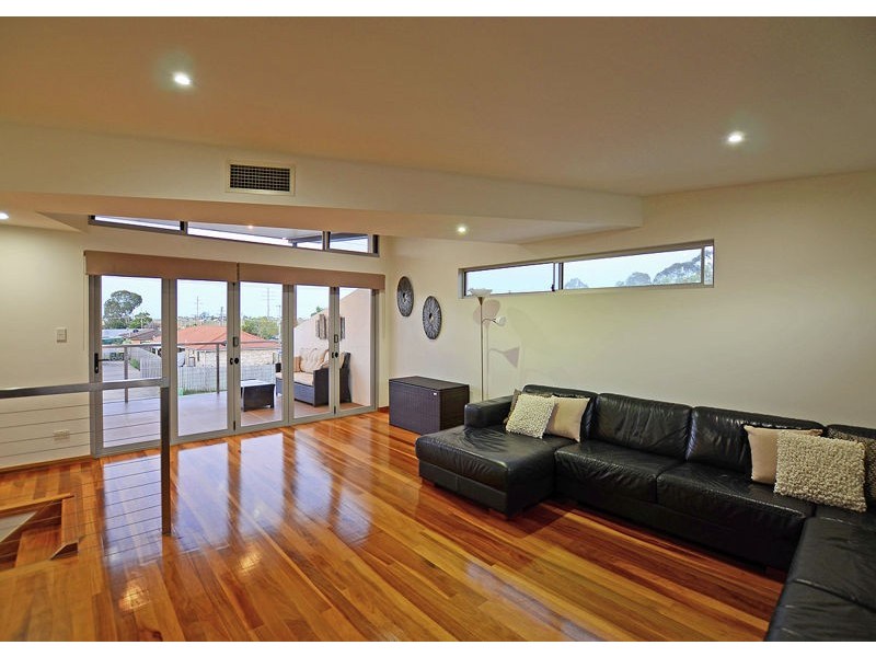 4 Johnston Boulevard, Urraween QLD 4655