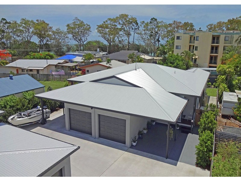 2/64 Cypress Street, Torquay QLD 4655