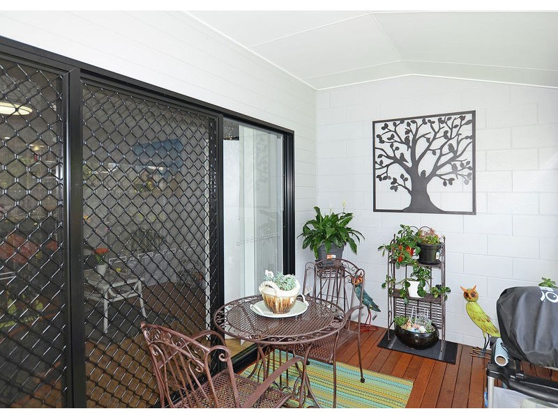 2/64 Cypress Street, Torquay QLD 4655