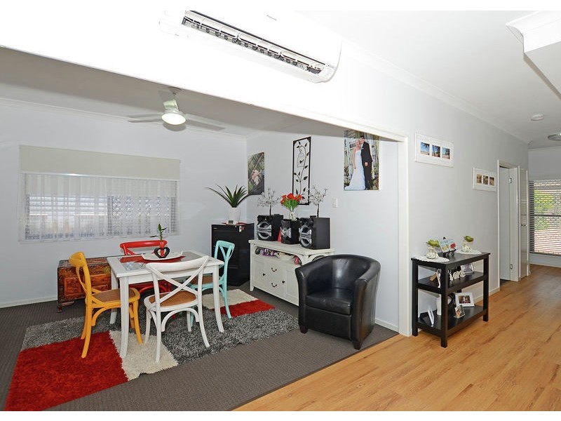 2/64 Cypress Street, Torquay QLD 4655