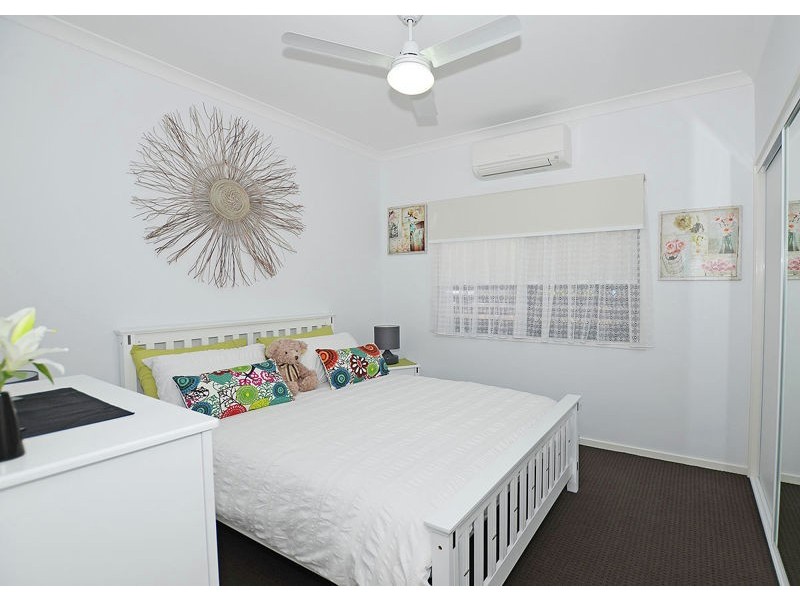 2/64 Cypress Street, Torquay QLD 4655