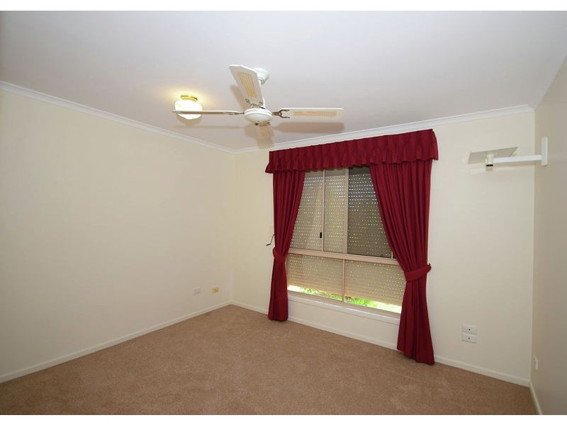1 Glen Court, Point Vernon QLD 4655