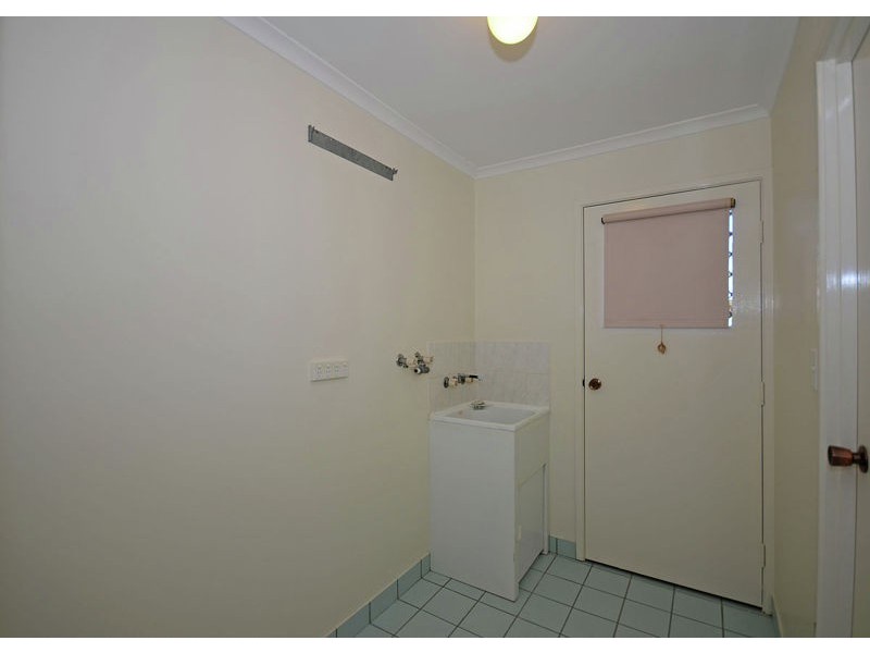 1 Glen Court, Point Vernon QLD 4655