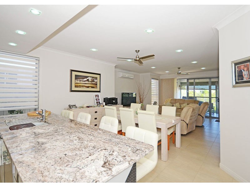 4 Morinda Way, Urraween QLD 4655