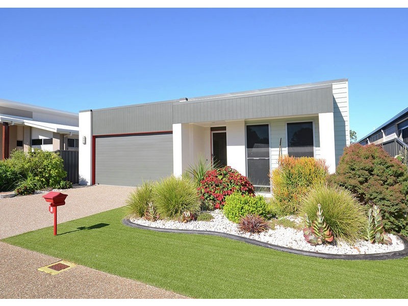 4 Morinda Way, Urraween QLD 4655