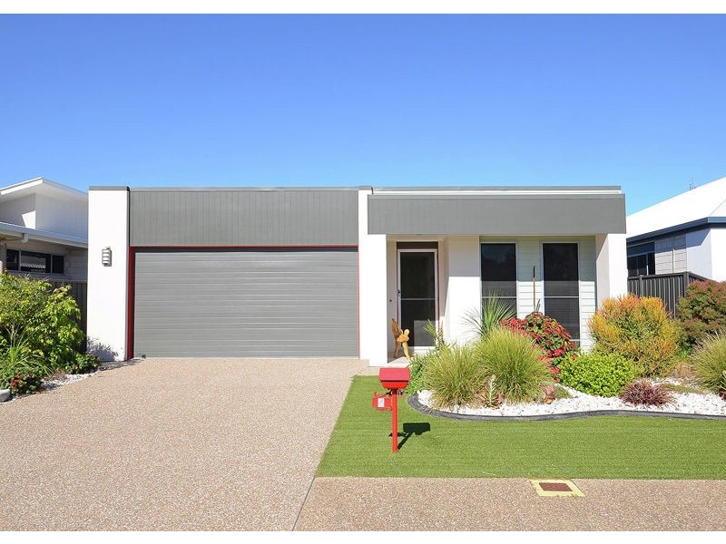 4 Morinda Way, Urraween QLD 4655