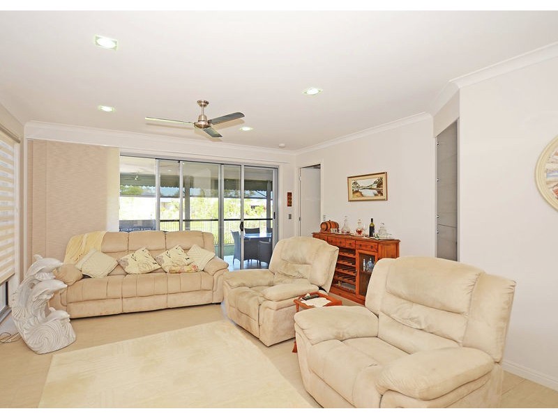 4 Morinda Way, Urraween QLD 4655