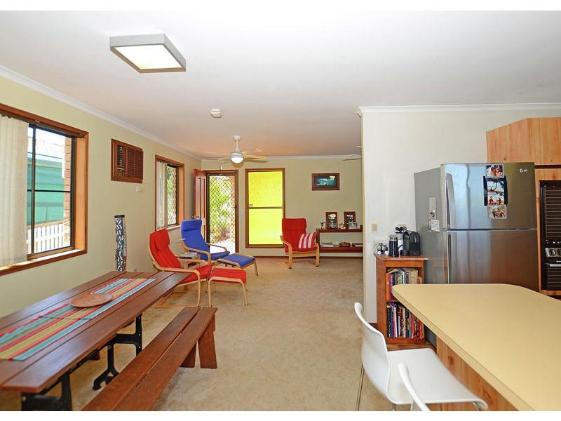 62 Hillcrest Avenue, Scarness QLD 4655