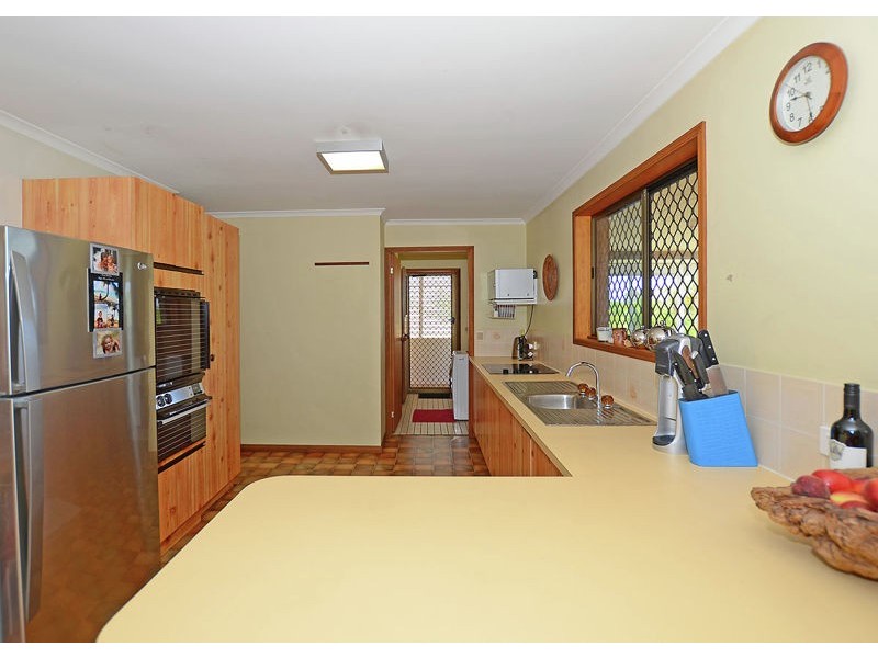 62 Hillcrest Avenue, Scarness QLD 4655