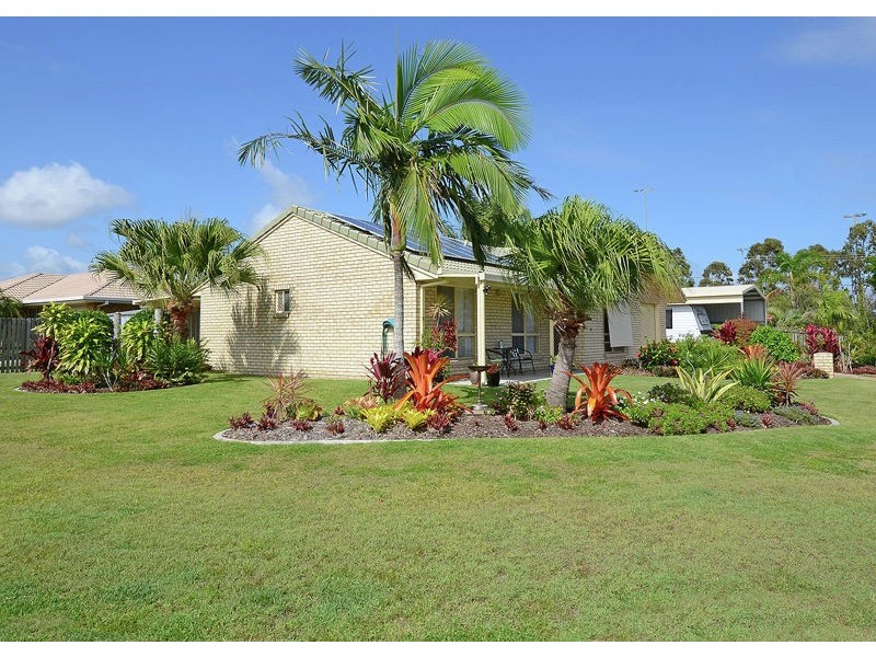 3 Vicki Parade, Torquay QLD 4655
