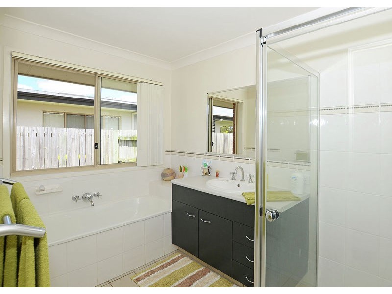 11 Golden Grove Court, Eli Waters QLD 4655