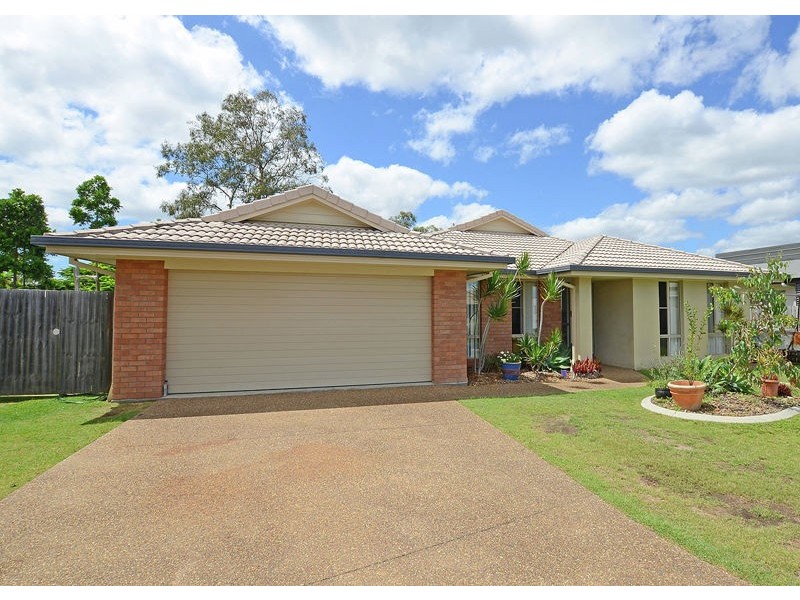 11 Golden Grove Court, Eli Waters QLD 4655