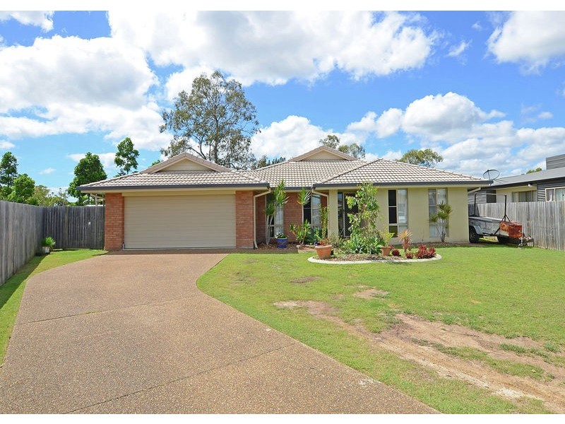 11 Golden Grove Court, Eli Waters QLD 4655