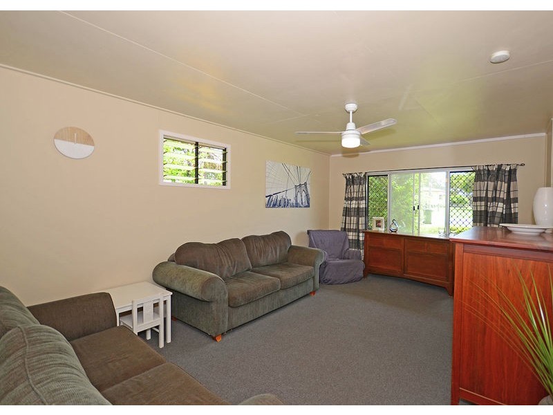7 Helsham Street, Point Vernon QLD 4655