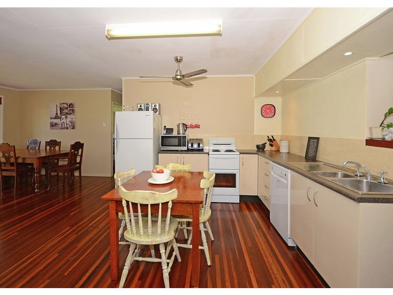 7 Helsham Street, Point Vernon QLD 4655