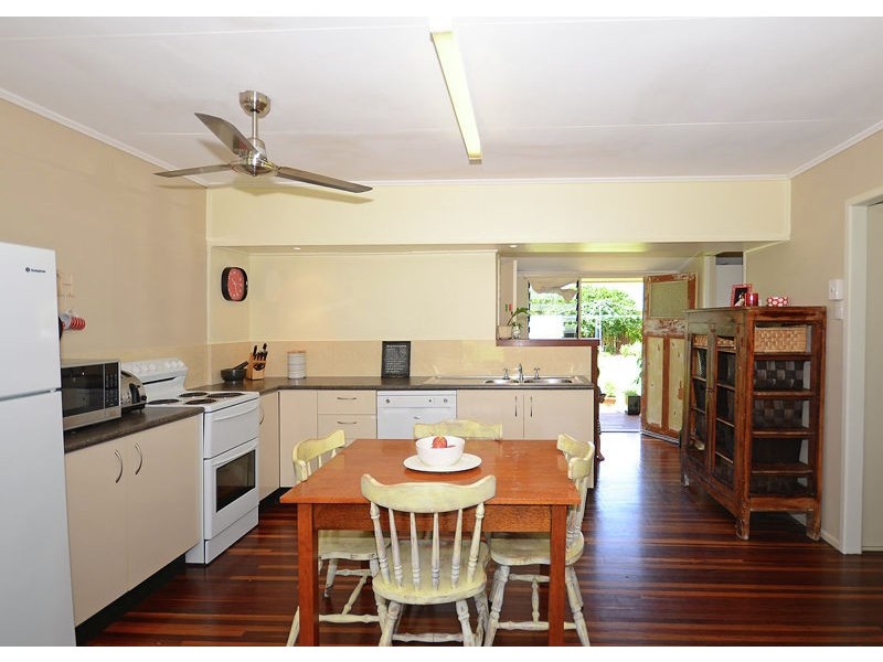 7 Helsham Street, Point Vernon QLD 4655